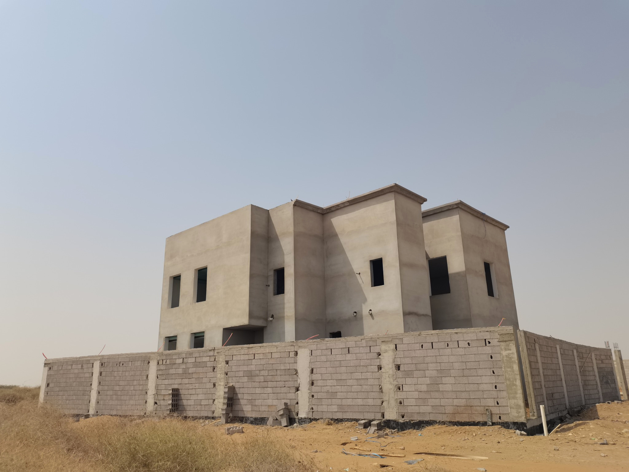 فيلا حديثة أثناء التشطيبات الخارجية